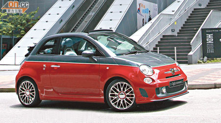 每當驅車在街上游走，蘊含賽車DNA的ABARTH 595C Turismo，總會予人儼如落場比賽的快感。