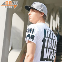 New Era灰×黑色「Brooklyn Nets」Baseball Cap $419（c）、Hood By Air×Been Trill白色Print Tee $780（a）（6月尾推出）