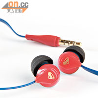 Gruuve Gazz紅藍耳機<br>根據超人衣物顏色而設計的扁線耳機，內置8mm單元，阻抗只有16ohm，手機都推得郁。<br>售價︰$298