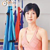 資深私人瑜伽導師暨2011年中國國際瑜伽大會授課講師Amy，曾獲香港瑜伽協會500小時導師證書。