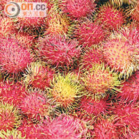 紅毛丹是馬來西亞盛產的水果，到處可見。