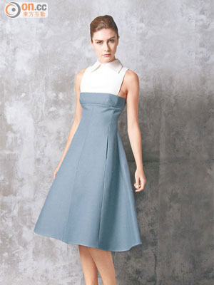 Valentino白拼藍連身裙 $34,900