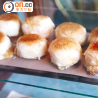 名叫Tao Sor Cake的小吃，是布吉傳統食品之一，售價10 Baht /件（約HK$2.5）。