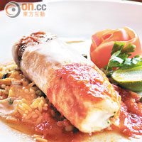 餐廳供應數道瑪雅傳統食譜，Puc Chuc香腸是其中之一。