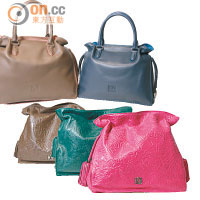 Flamenco Tote bag系列<br>$29,950﹝左﹞、$23,750﹝右﹞<br> Embossed Flamenco bag系列各$17,900﹝下﹞