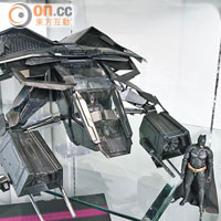 Batman新品<BR>新店日後還會展出部分試辦，The Bat戰機是其中之一。