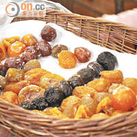 水果乾變成Frutta Candita糖果，售價€6.4/100g（約HK$68）。