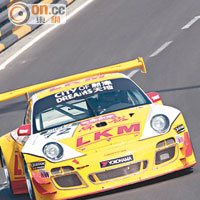駕駛Porsche GT3 R 4.0的班博表現強悍。