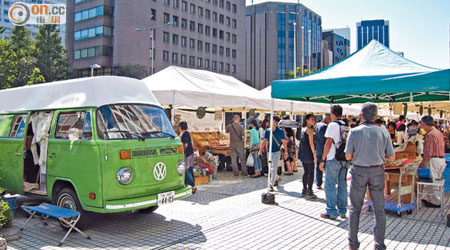 到外地旅遊，逛市集是最能感受當地民生的活動之一。