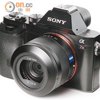 Sony α7R 售價：$16,990（淨機身）