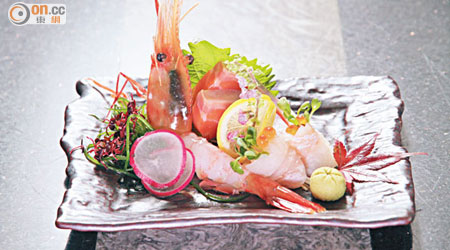 三文魚、北海道八角魚、北海道牡丹海老刺身<br>八角魚煙煙韌韌，而且十分清甜，加上時令三文魚和牡丹蝦，一次過嘗到北海道的鮮味。
