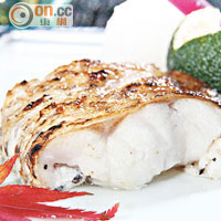 鹽燒赤鯥魚<br>油分豐富的赤鯥魚，燒製後效果依然嫩滑，而且十分香口。