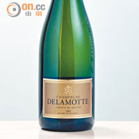 Delamotte Blanc de Blancs 2002 $709（b）2002年是少有出色年份之一，酒質晶瑩剔透，花香馥郁，富礦物氣息，酸度適中。