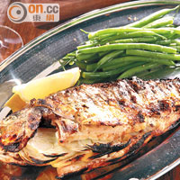 Josper炭爐烤絲鱲魚 $280<br>餐廳只會選擇海魚，選取絲鱲魚烤燒後加點檸檬汁來吃，肉厚而嫩滑鮮味。