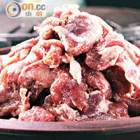 護心肉 $150<br>法國入口，屬豬的橫膈膜和肝之間的肉，每隻豬只有約200~300克，味道濃郁，吃時可配上燒肉醬或加了鹽的豉油來吃，甚具咬口。