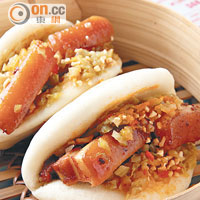 Original Gua Bao $58/2個<br> 台式豬腩肉外，還有自家製酸菜、花生碎等配料，與台灣夜市吃到的沒甚分別。