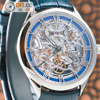 Métiers D'Art Mecaniques Ajourees藍色珐琅內錶圈款式。