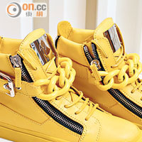 黃色sneakers$11,370