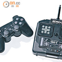 操控機械人的遙控器有不同類型，視乎玩家採用邊款電路板。