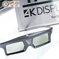 UD1H需配合主動快門式3D眼鏡觀看立體影像。<br>售價：$780