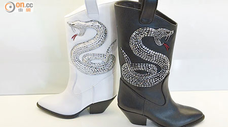 牛仔boots綴有蟒蛇形的閃亮裝飾，野性味濃。