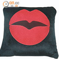 黑×紅色唇印Cushion $99