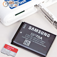 採用細小的microSD卡，間接縮小了機身體積。