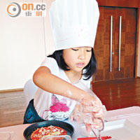 同期推介<br>小廚神工作坊可讓小朋友一嘗入廚樂。