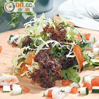 Sashimi Octopus Salad $138<BR>無論食材與烹調手法均集意大利與日本兩地之大成，這道沙律就用北海道八爪魚混合紫蘇葉醬汁及意大利沙律菜製作，清爽健康。