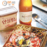 韓式部隊Shake Shake飯 $58<br>配料豐富，有泡菜、韓國午餐肉、雞蛋和自家製辣醬燒肉，蓋上蓋後搖動和拍打飯盒底部至均勻，甚有韓國地道風味。