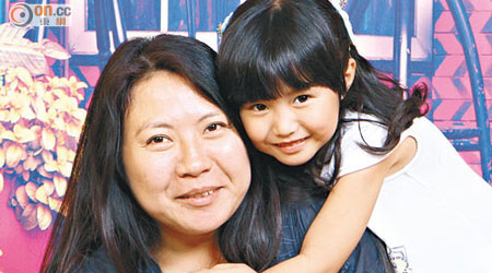 楊太讓女兒當童星只想令她的童年留下美好回憶，記錄她的成長歷程。