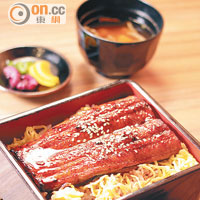 蒲燒鰻魚丼 MOP208<br>鰻魚經蒸製和煙熏後，塗上自家秘製蒲燒醬汁，香濃惹味。