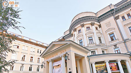 Vsevolod就讀於莫斯科音樂學院，校內雲集全國音樂精英。