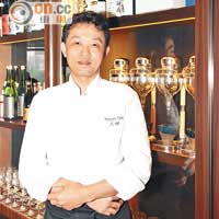 餐廳今個月開始以總廚吉田篤史師傅的姓氏命名，經驗豐富的他將會施展渾身解數，以直送食材帶來百分百日本滋味。為了這個限定餐單，他更親訪兵庫縣搜尋最優質的食材。