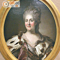 葉卡捷琳娜二世於1762年加冕，登基後致力改革俄羅斯法制和管治。