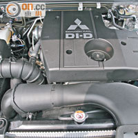 融入DI-D技術的3.2公升柴油Turbo引擎，擁有強勁爆炸力。