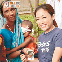 資深跨媒體藝術工作者彭秀慧擔任是次救盲體驗團的團長，帶領學生進入尼泊爾的落後地區。