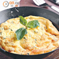 Pecorino Cheese Frittata $70<br>地中海國家馳名的蛋餅，這裏以意大利雞蛋、Pecorino綿羊奶芝士炮製，輕盈鬆軟，混以點點薄荷更添香。