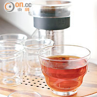 Nice'Erh $28/熱、$30/冷、$52/壺 小店供應的80多款茶葉中有20多款是傳統茶葉，這款來自中國的普洱就有消滯和去膩之效。