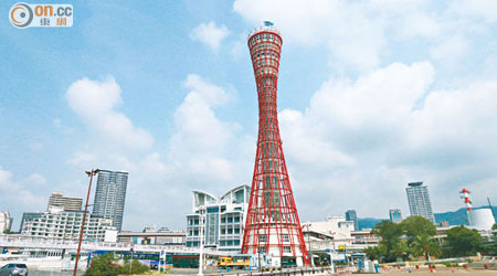 神戶的地標不少，較有代表性的是神戶塔和另一個「鐵人28」卡通巨型立像。