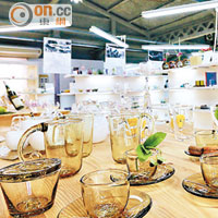 菅原玻璃是為數不多的日本製玻璃品牌之一，其生產線設於千葉縣。