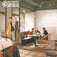 於2013年開業的Radlager，為當地咖啡館文化增添新景像。