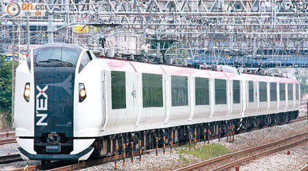 JR東日本的N'EX「成田特快」列車，是連接成田機場與東京市的主要交通工具。