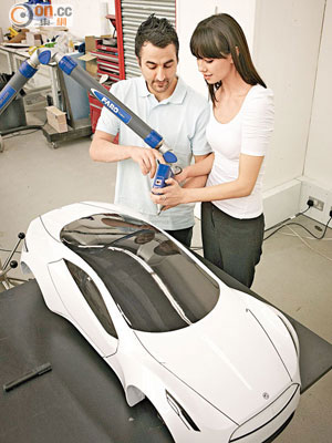 Coventry University是英國少有提供汽車設計課程的院校之一，除一般汽車設計，還會涉獵電單車、泥頭車、重型車等設計。
