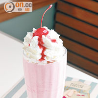 Milkshake $58 <BR>士多啤梨、雲呢拿、朱古力、咖啡和鹽味拖肥口味任君選擇，加上面頭那層忌廉，濃甜大滿足！