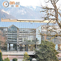 瑞士國際招聘會每年都會於瑞士蒙特勒音樂及會議中心舉行，是酒店管理學生及業界工作配對的實用平台。