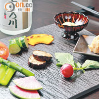日本蔬菜拼盤 $98<br>在雪室熟成的十七麴味味噌，有原味，也有拌入蛋黃醬的，用日本蔬菜蘸來吃，爽脆鮮味。