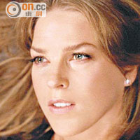 音色測試<br>試播Diana Krall專輯《From This Moment On》，音色分析力強，尤其是高音女聲流暢圓潤，一般唱盤因震動而出現的雜音問題一掃而空，吸震懸掛平台發揮出應有水準。