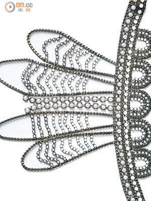 Coltrane白色施華洛世奇水晶、白色珍珠手部飾物 $6,360
