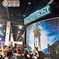 EA在「Star Wars Celebration」設有圓形密封式展示館，示範將於今年11月推出的《Star Wars: Battlefront》。